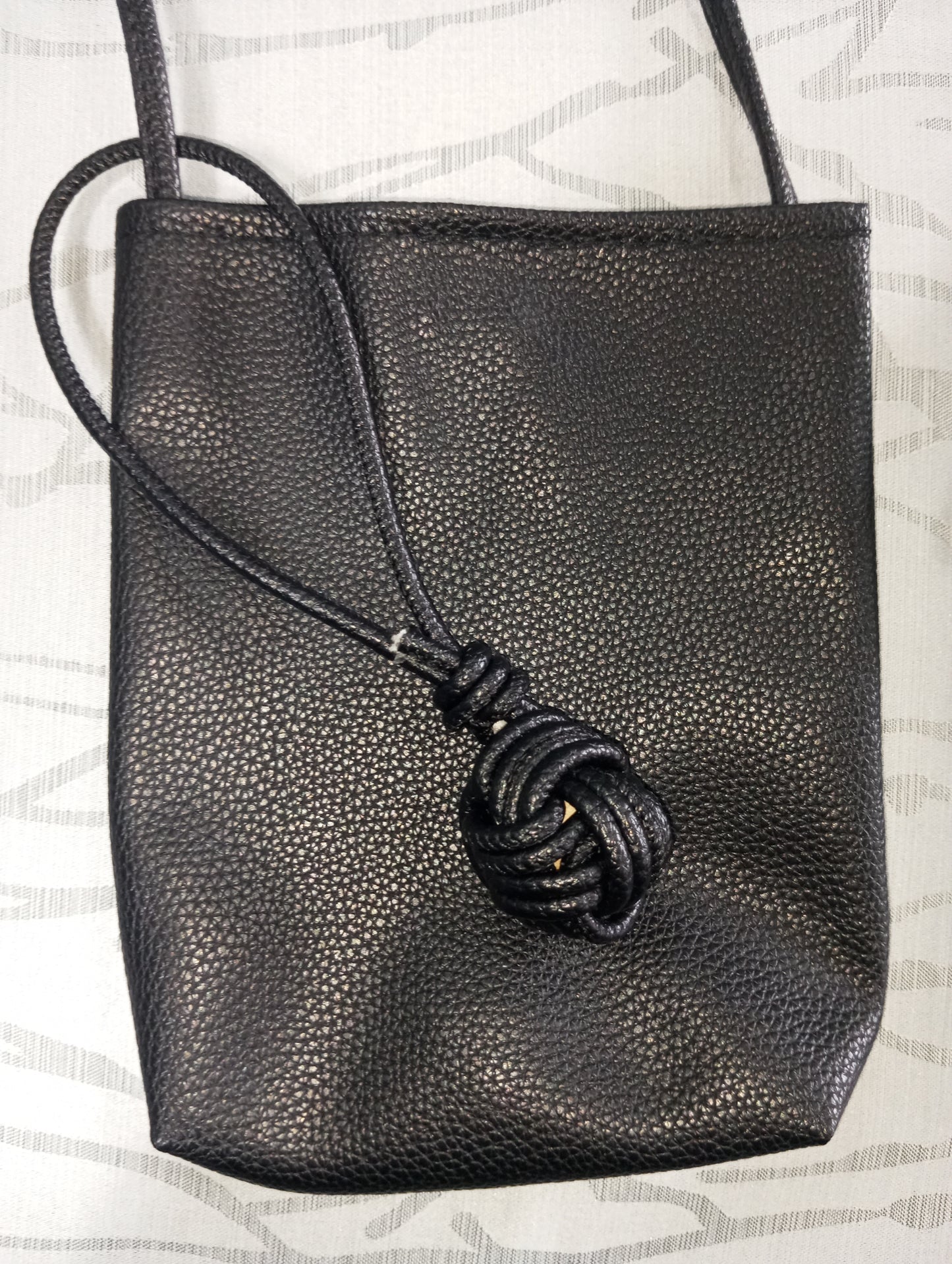 LC SLING PU LEATHER BAG