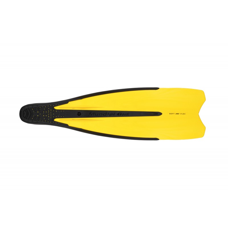 BEUCHAT MUNDIAL ONE-50 SOFT-FLEX SEMI LONG FINS YELLOW