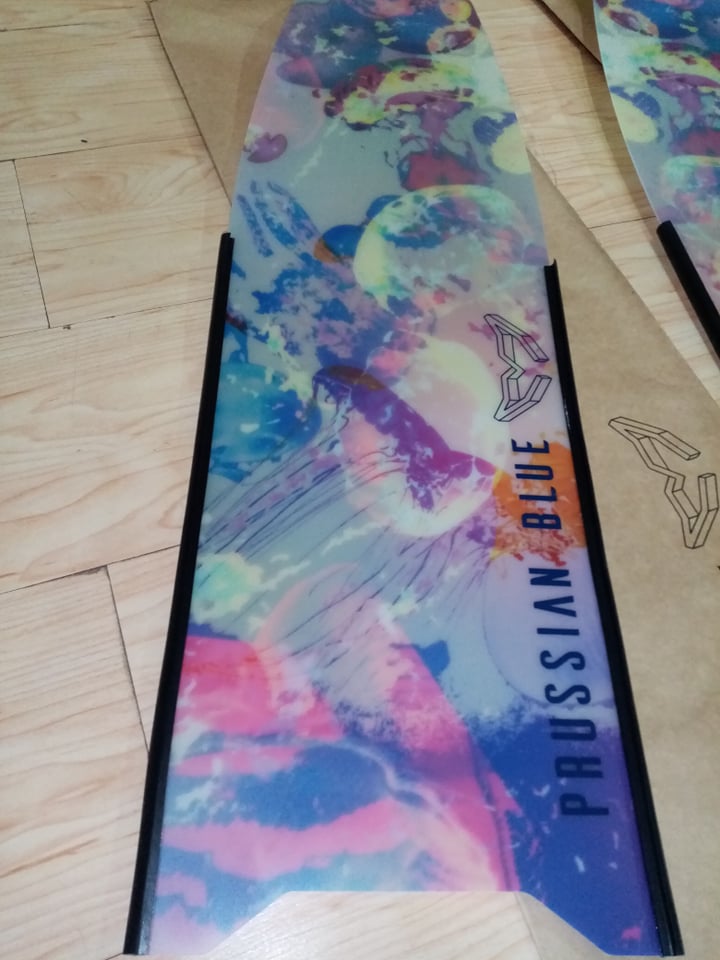 PRUSSIAN BLUE FIBERGLASS FIN BLADE