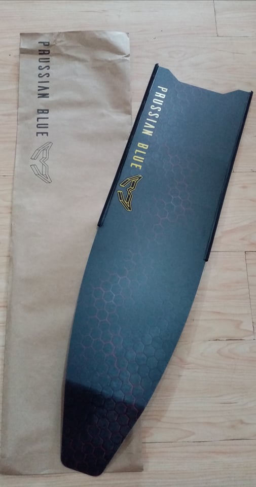 PRUSSIAN BLUE FIBERGLASS FIN BLADE