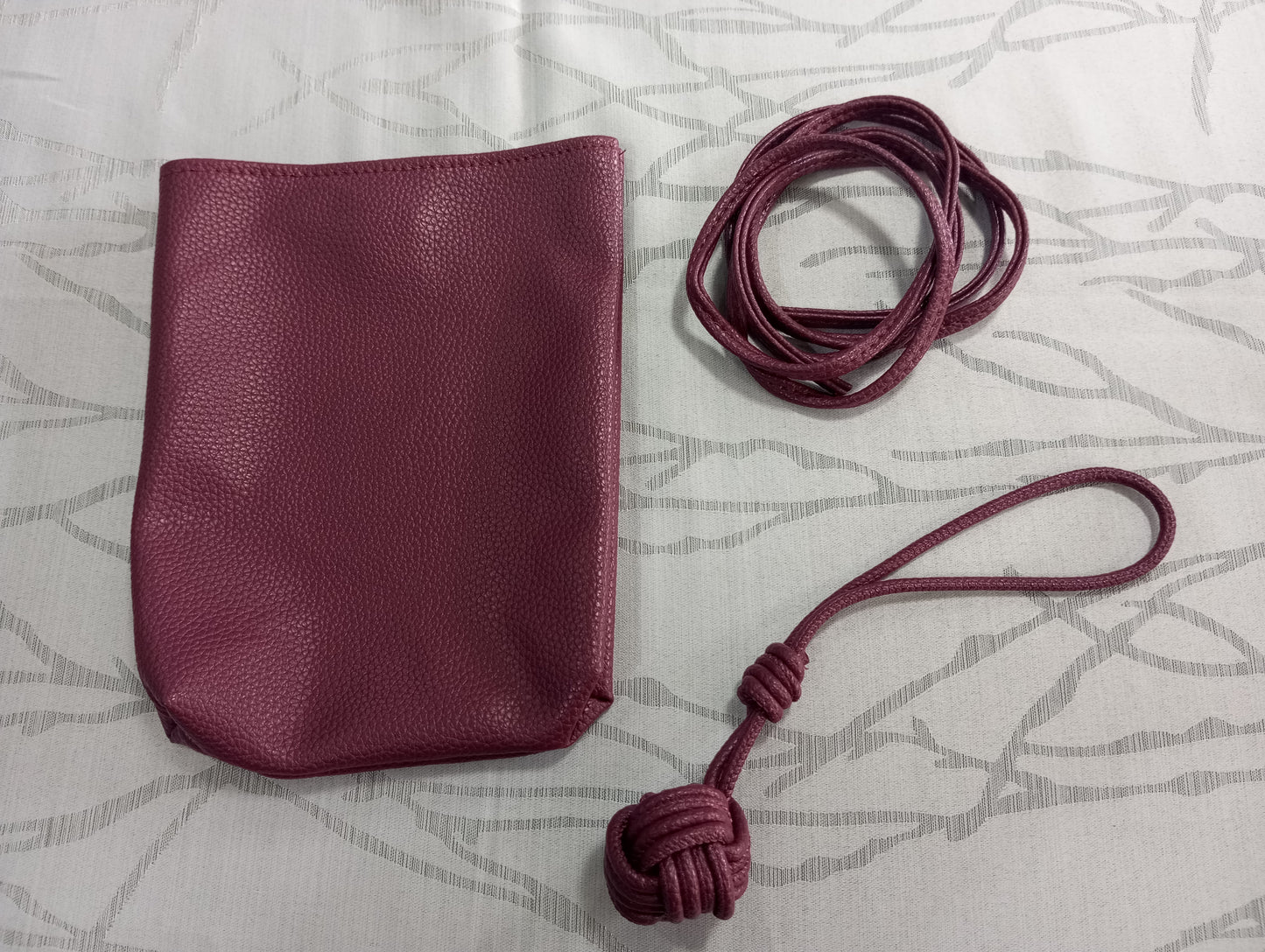 LC SLING PU LEATHER BAG