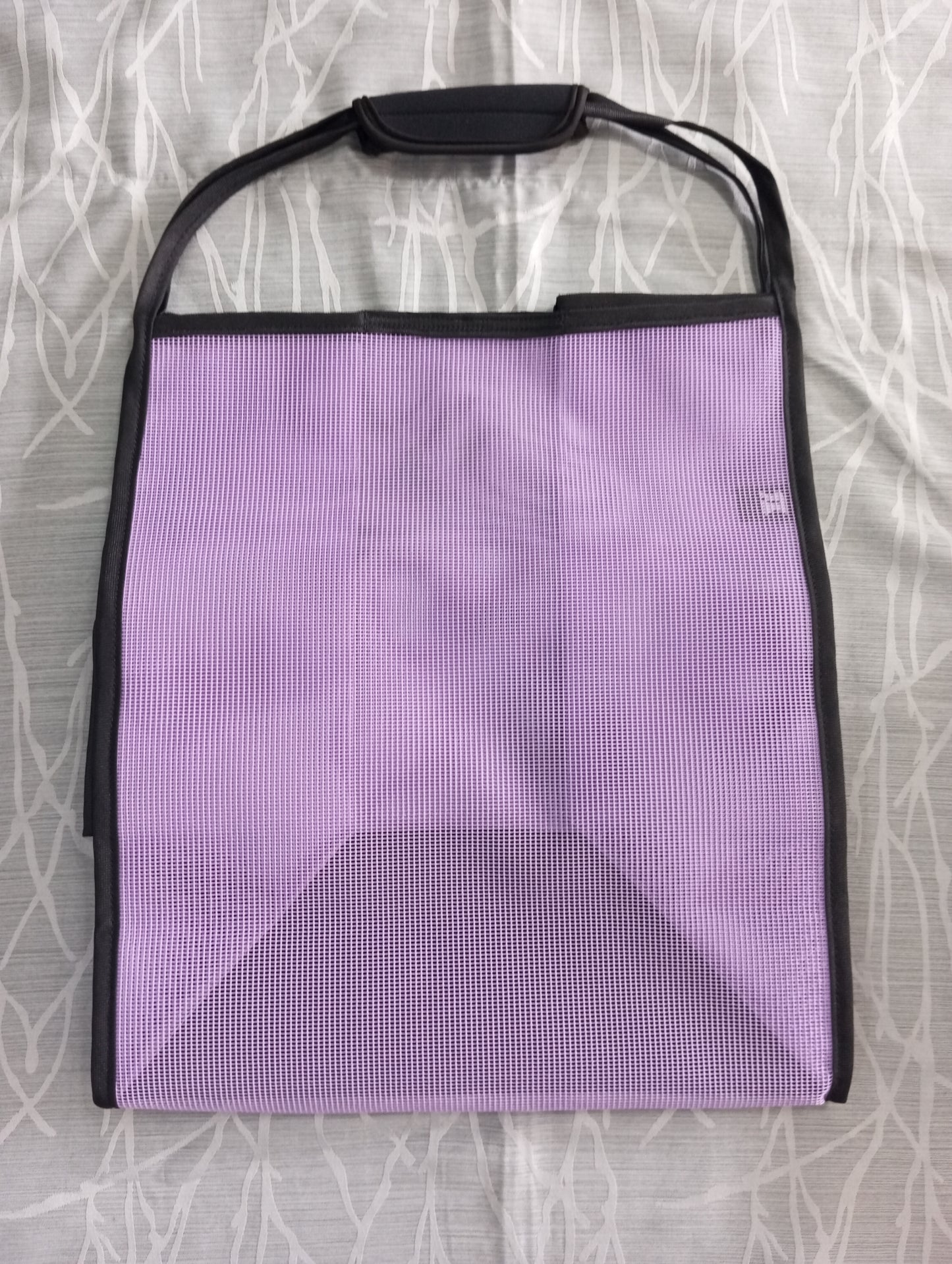 LC MESH TOTE BAG