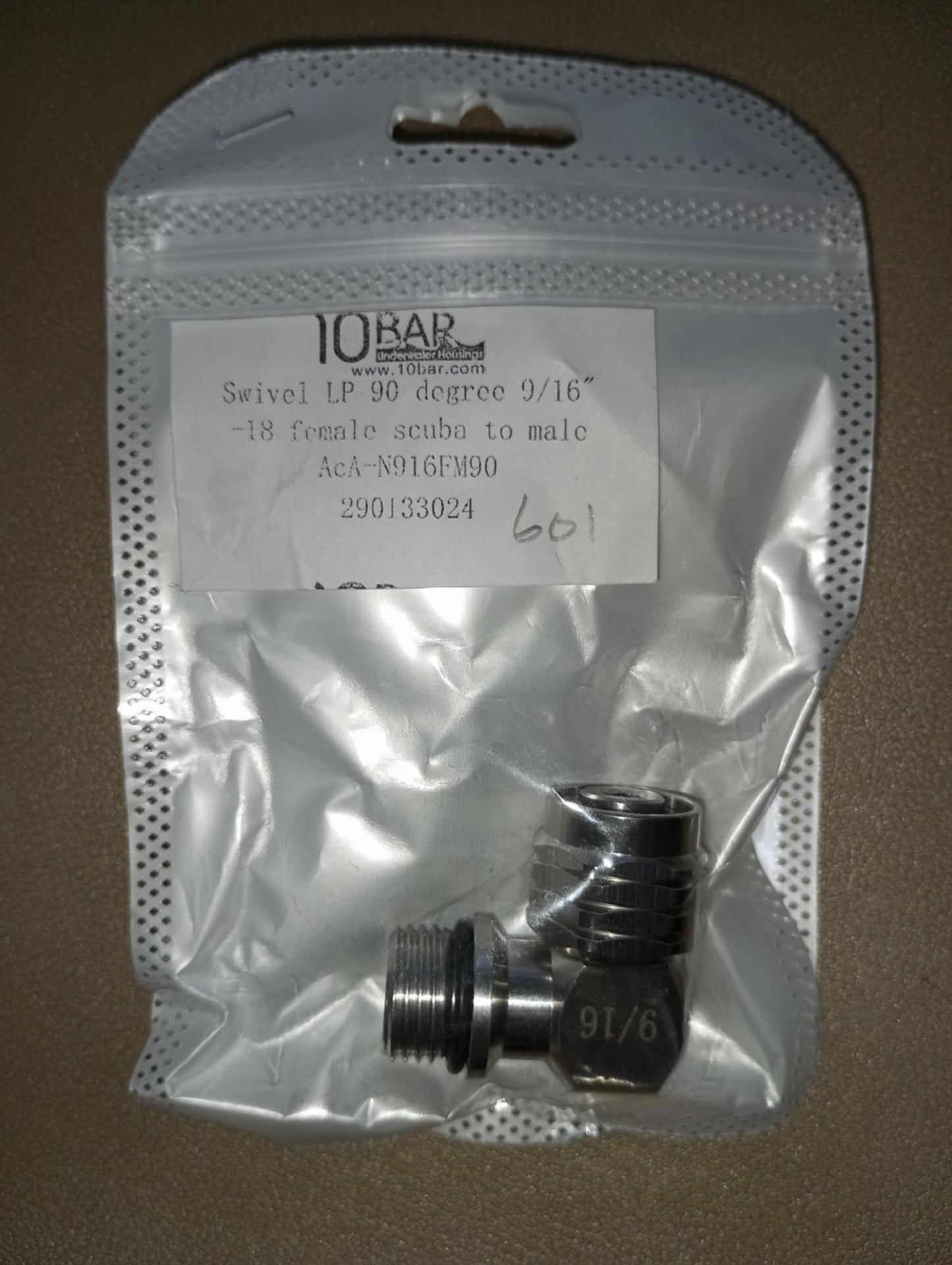 10BAR SWIVEL LP 90DEGREE 9/16"-18" FEMALE SCUBA TO MALE