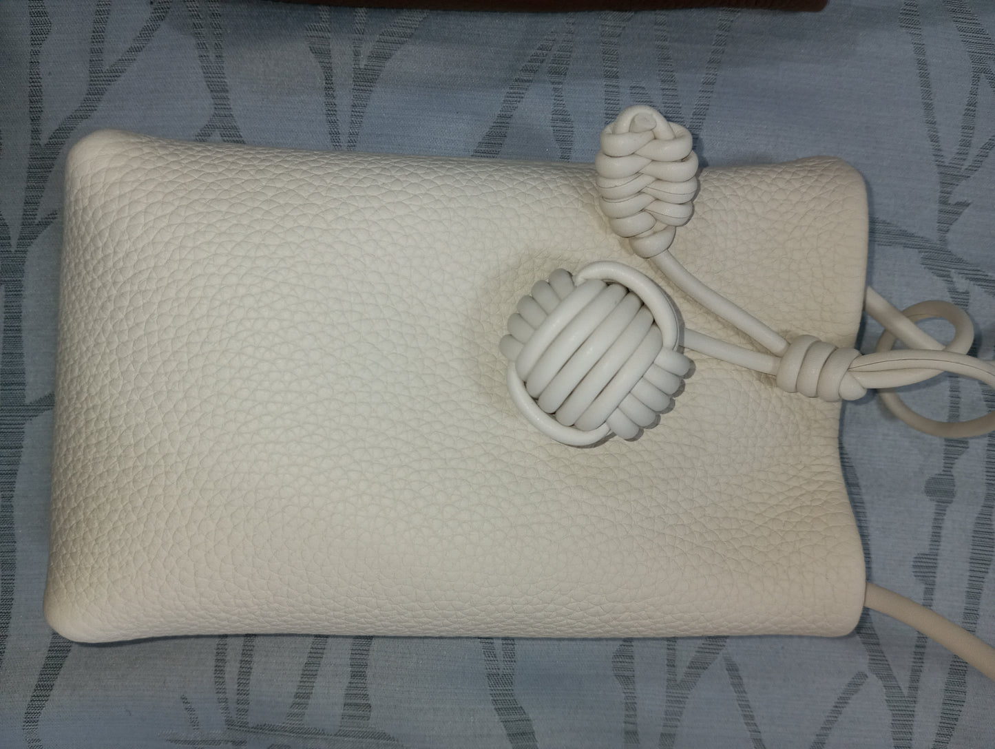 LC SLING GENUINE LEATHER BAG