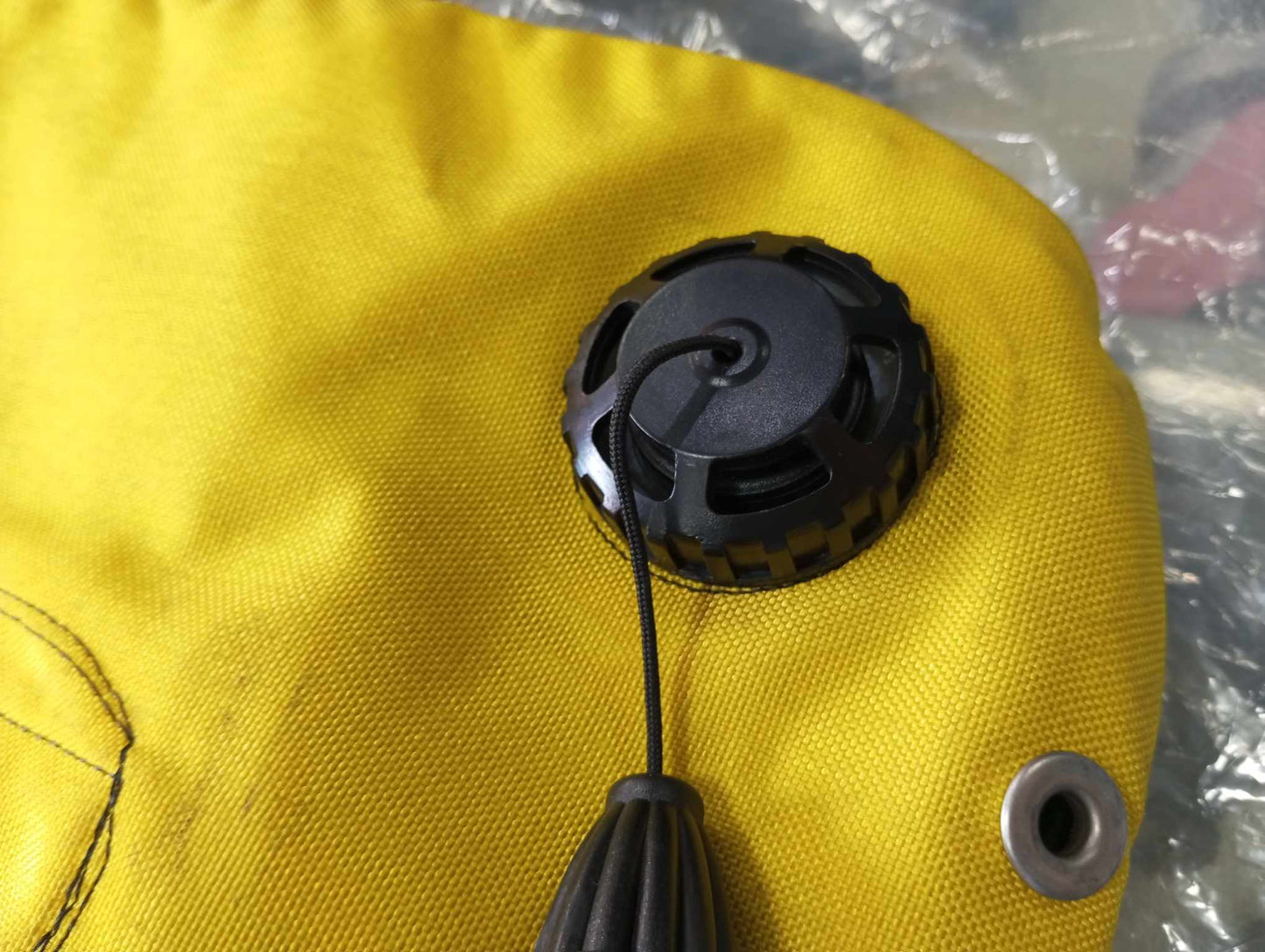 OXYCHEQ MACH V 30# WING YELLOW (DISPLAY ITEM)